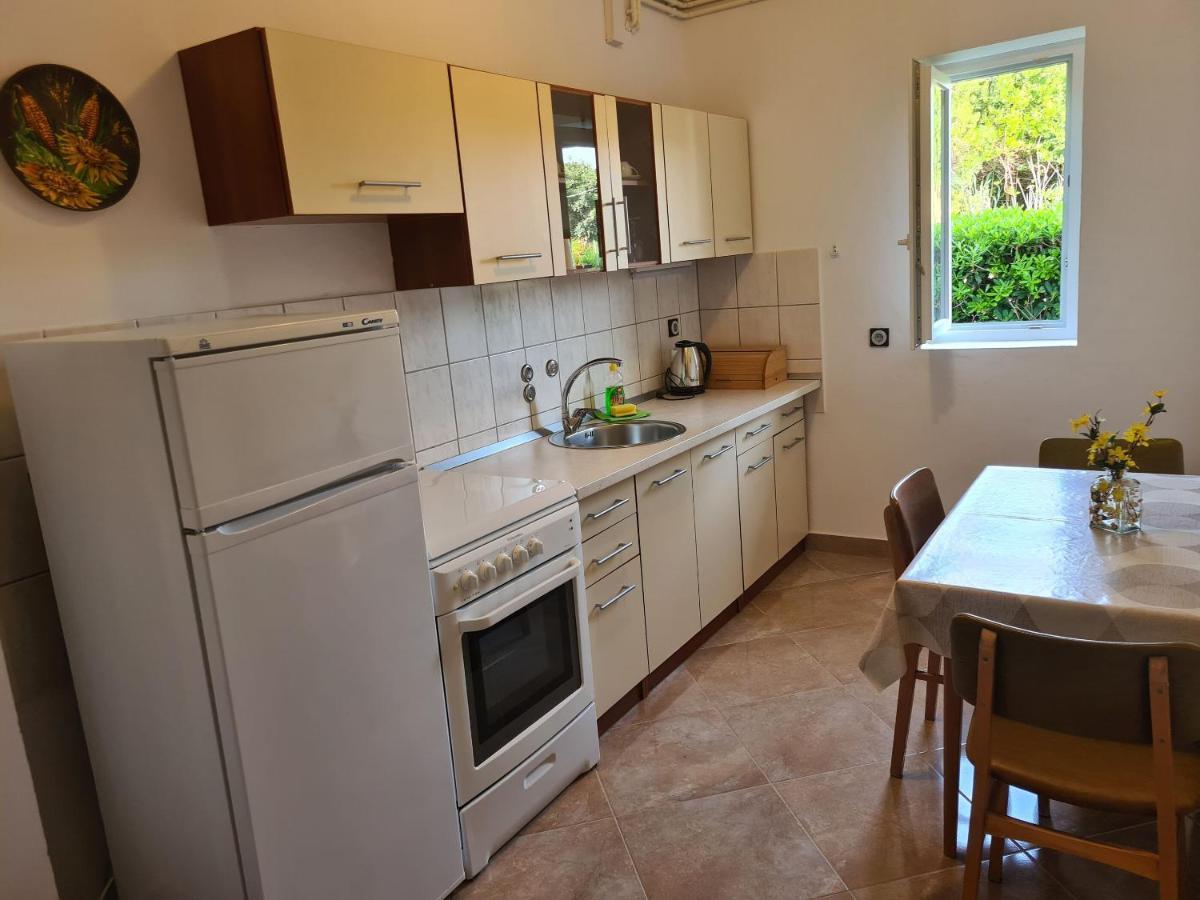 Apartments Ivo Pag Town Εξωτερικό φωτογραφία