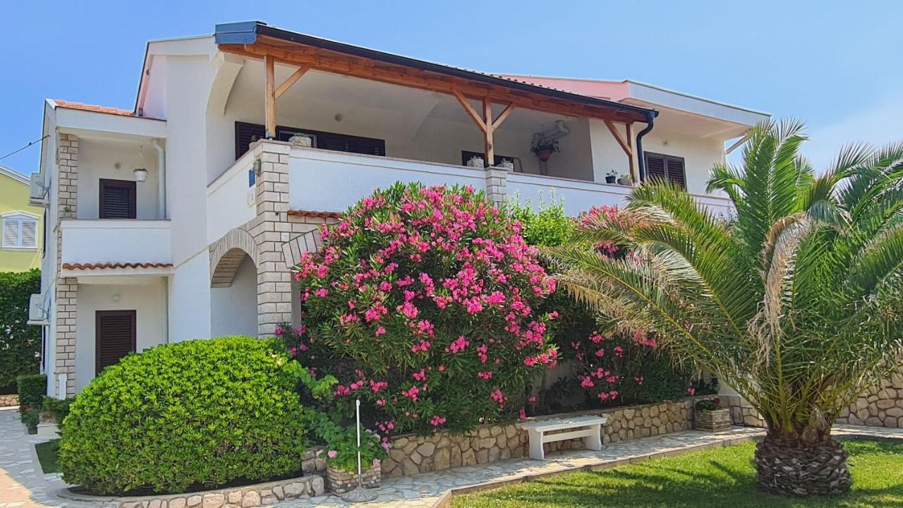 Apartments Ivo Pag Town Εξωτερικό φωτογραφία