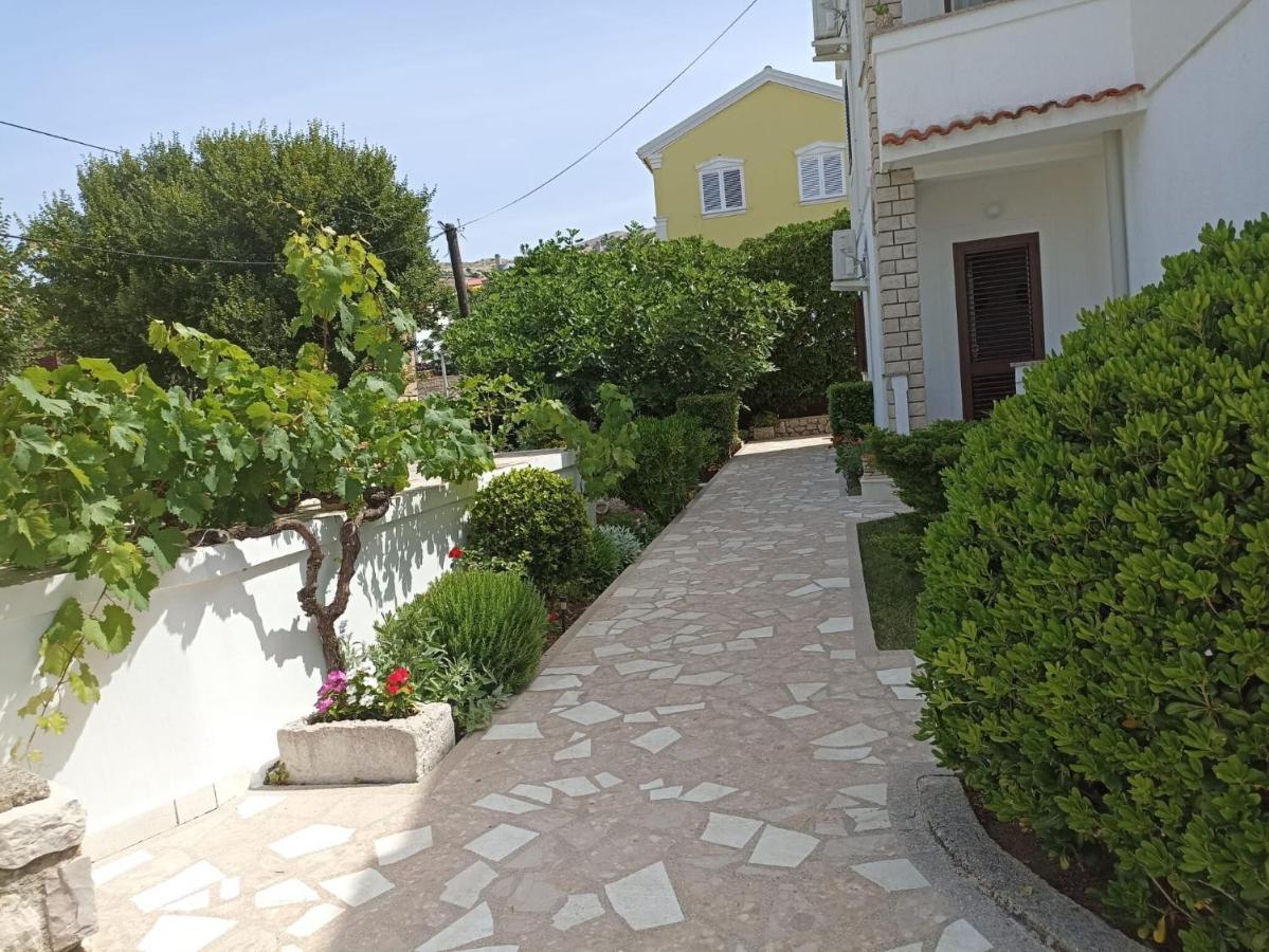 Apartments Ivo Pag Town Εξωτερικό φωτογραφία